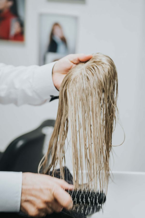 TritecHair - Haarteil waschen und bürsten